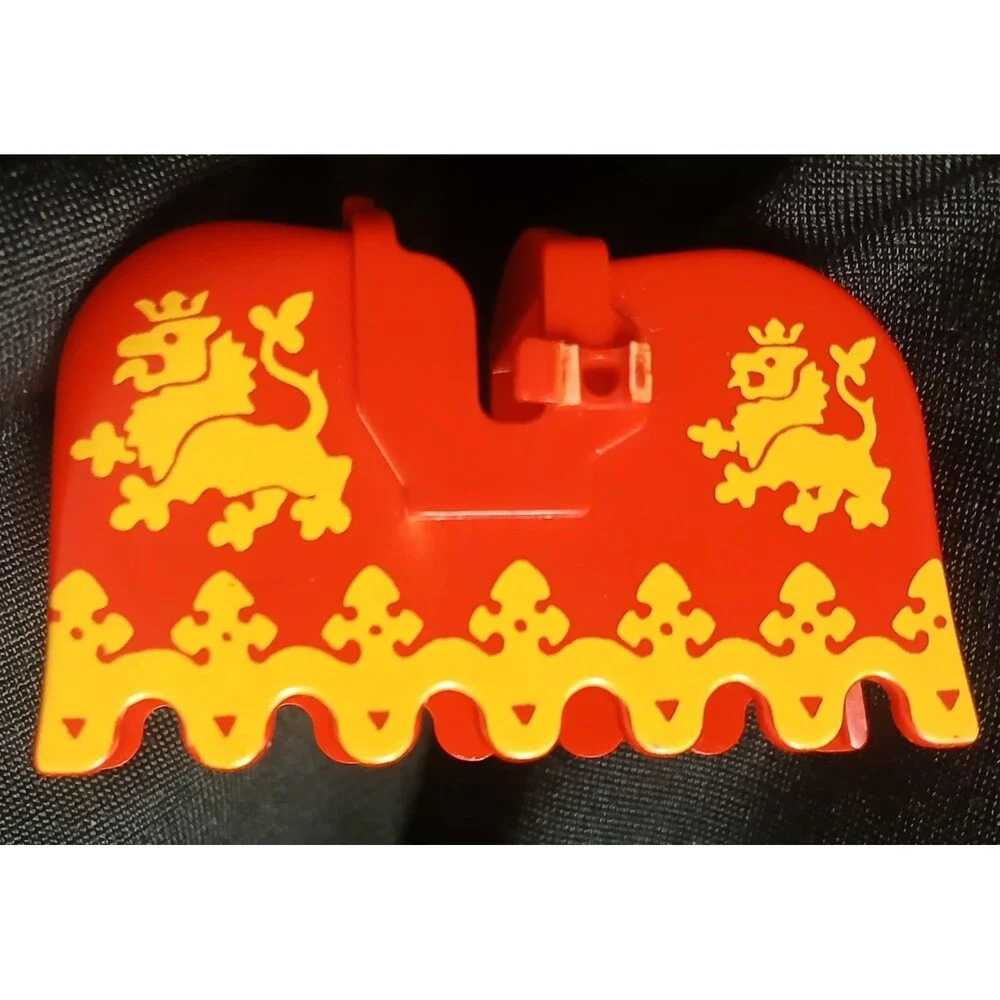LEGO Red Horse Barding Yellow Lion Ruffled Edge 2490px3 Vintage Castle 6060